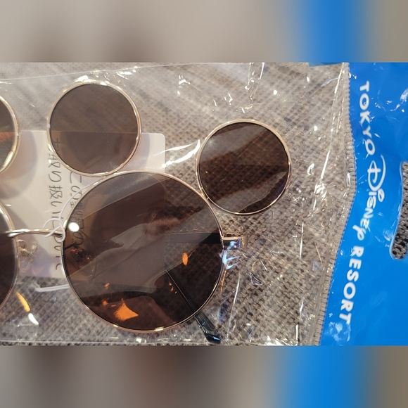Mickey Mouse Tokyo Disney Resort Sunglasses - Picture 3 of 5